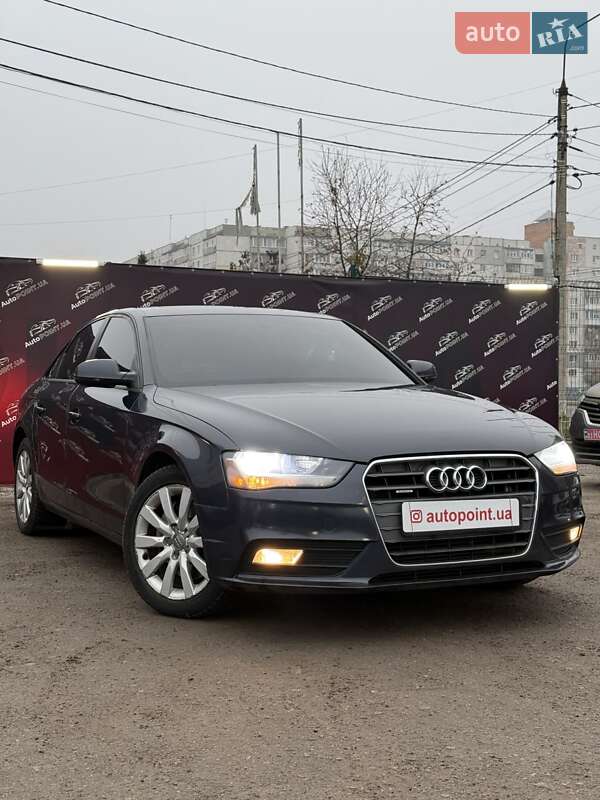Седан Audi A4 2012 в Сумах