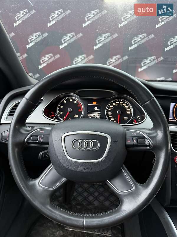 Седан Audi A4 2012 в Сумах