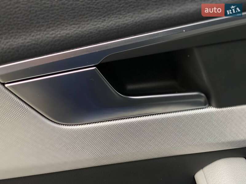 Универсал Audi A4 2018 в Киеве фото 51 Универсал Audi A4 2018 в Киеве