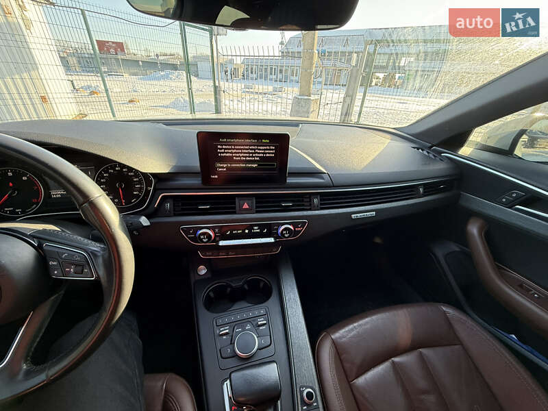 Седан Audi A4 2016 в Киеве