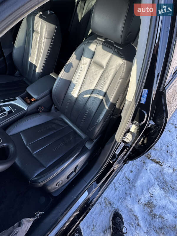 Седан Audi A4 2017 в Полтаві