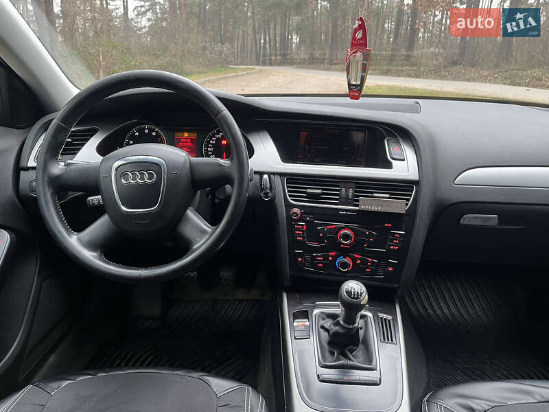 Универсал Audi A4 2008 в Новояворовске