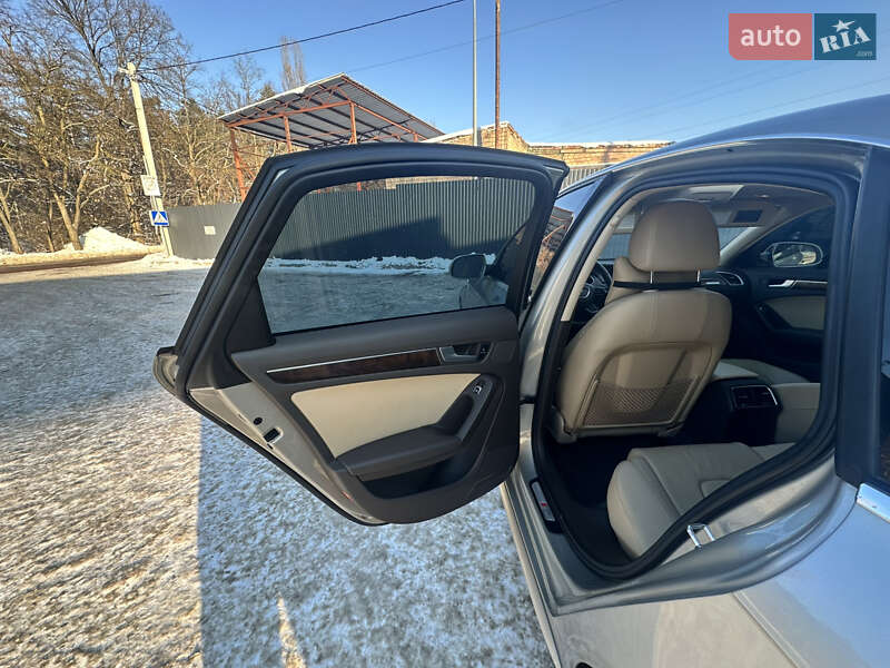 Седан Audi A4 2014 в Чернігові