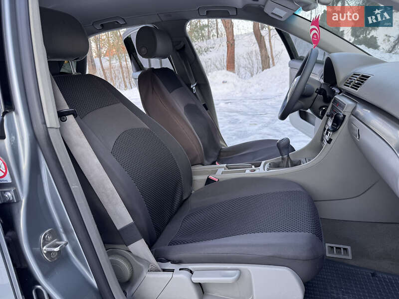 Седан Audi A4 2005 в Дрогобыче