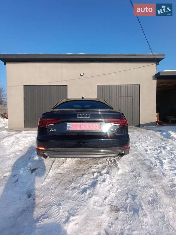 Седан Audi A4 2018 в Ивано-Франковске