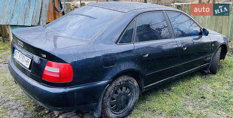 Седан Audi A4 1998 в Бурштині