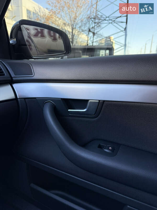 Седан Audi A4 2005 в Днепре