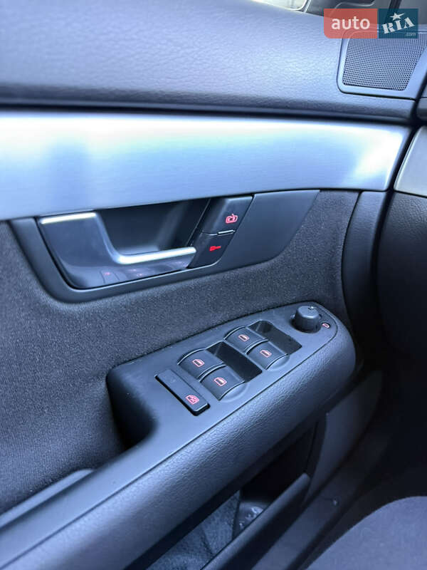 Седан Audi A4 2005 в Днепре