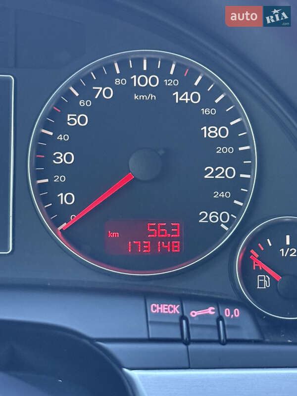 Седан Audi A4 2005 в Днепре