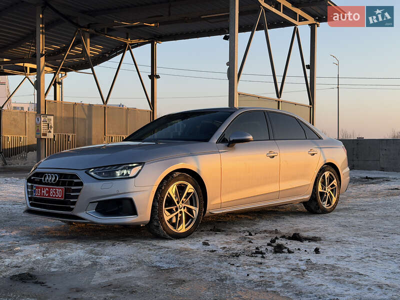 Седан Audi A4 2021 в Киеве