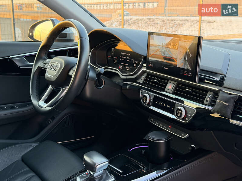 Седан Audi A4 2021 в Киеве