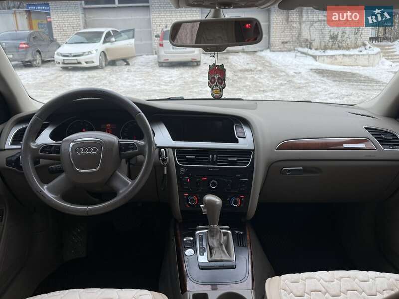 Седан Audi A4 2011 в Запорожье