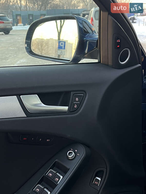 Седан Audi A4 2015 в Києві