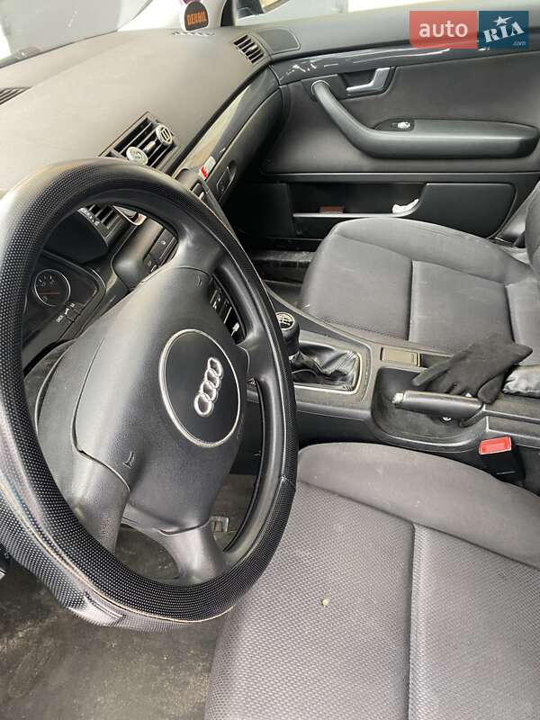 Седан Audi A4 2001 в Киеве