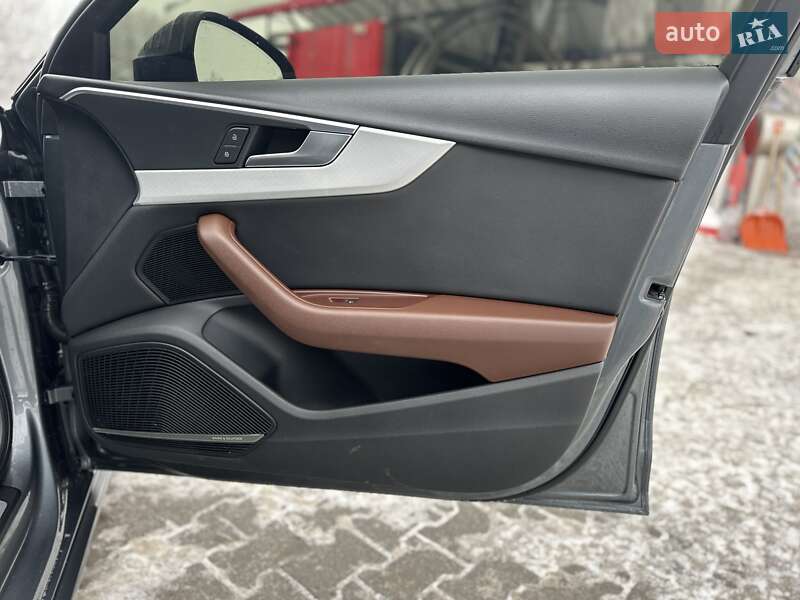 Седан Audi A4 2016 в Тернополі