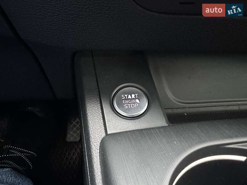 Седан Audi A4 2016 в Тернополі