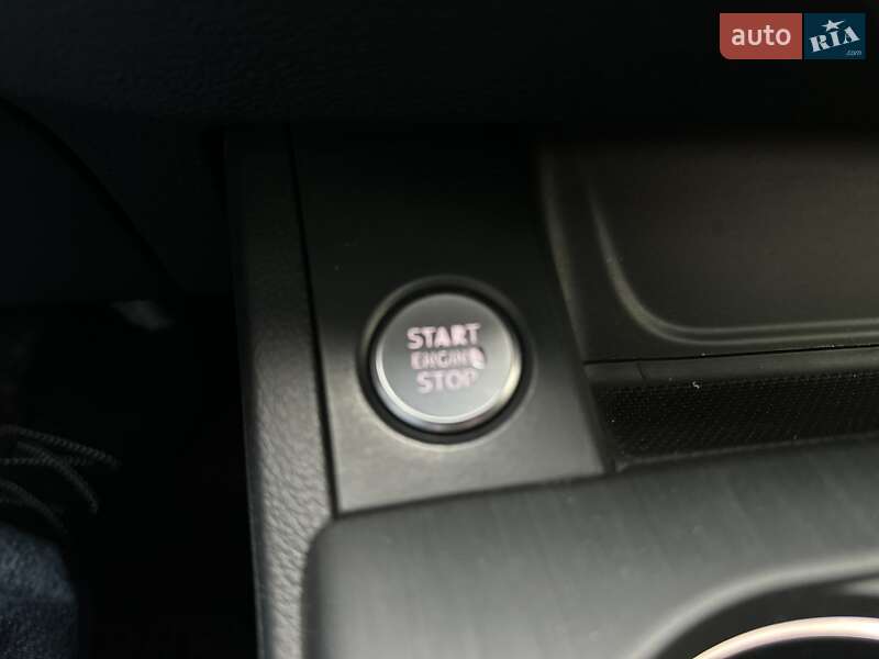 Седан Audi A4 2016 в Тернополі