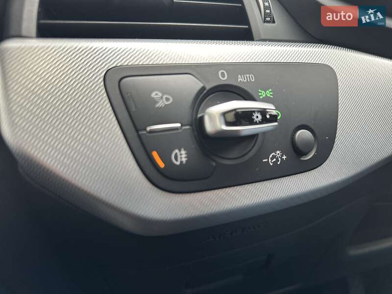 Седан Audi A4 2016 в Тернополі