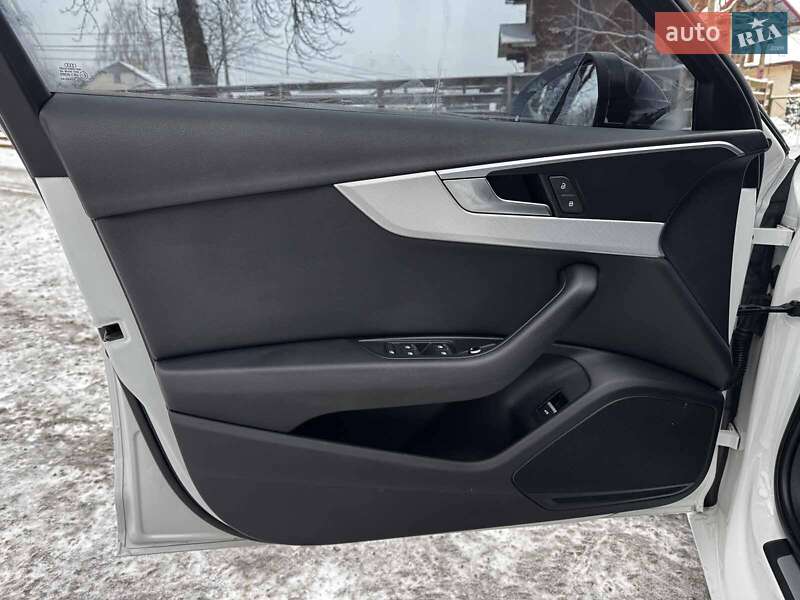 Седан Audi A4 2016 в Києві