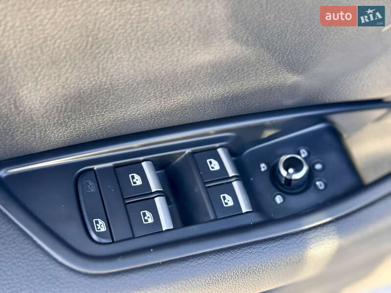 Седан Audi A4 2018 в Києві