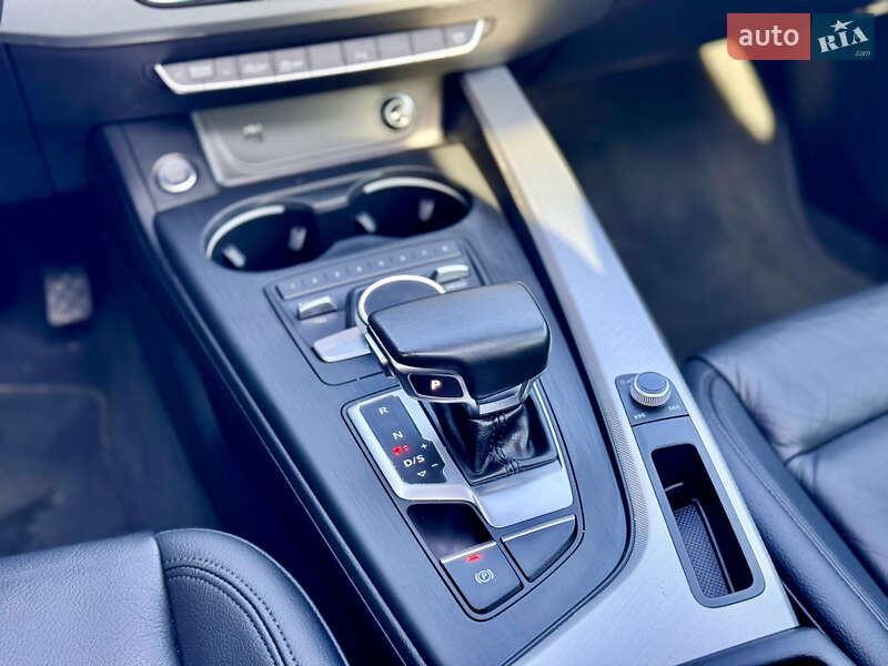 Седан Audi A4 2018 в Києві