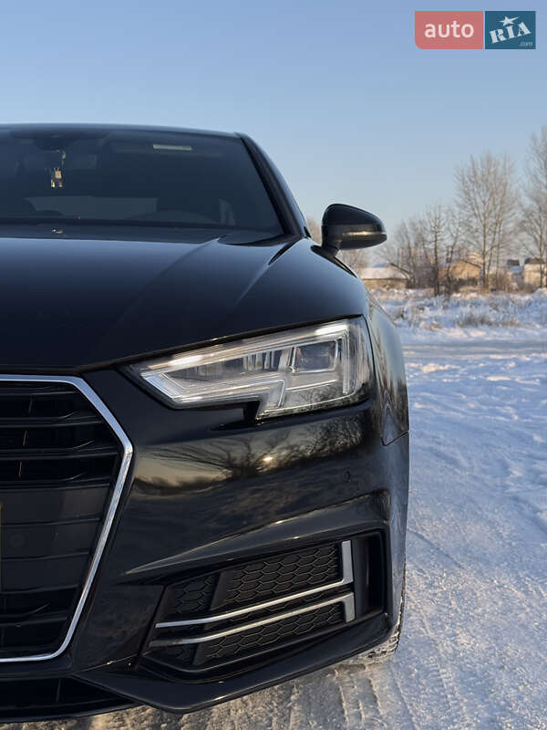 Седан Audi A4 2019 в Киеве