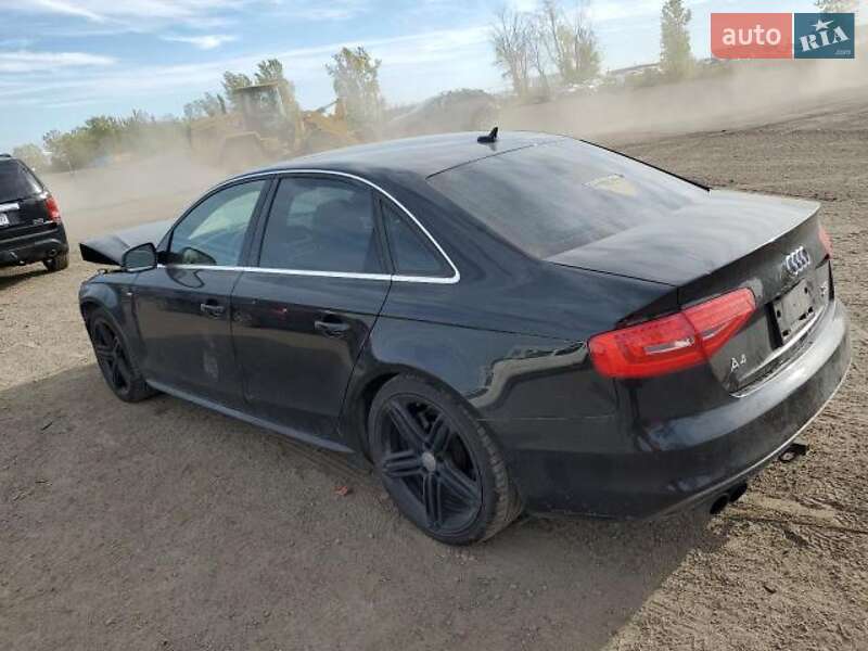 Седан Audi A4 2015 в Львові