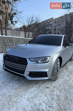 Седан Audi A4 2017 в Харькове