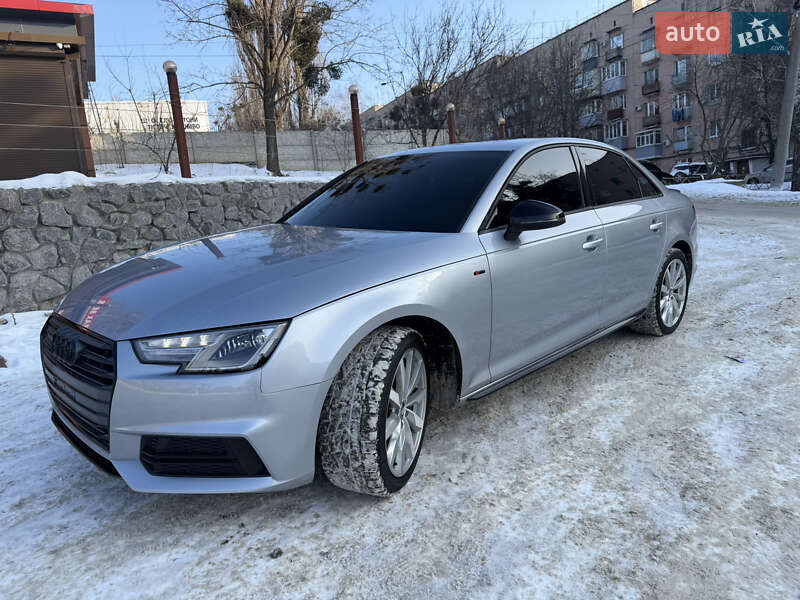 Седан Audi A4 2017 в Харкові