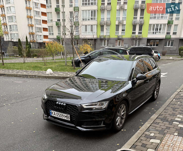 Универсал Audi A4 2018 в Киеве