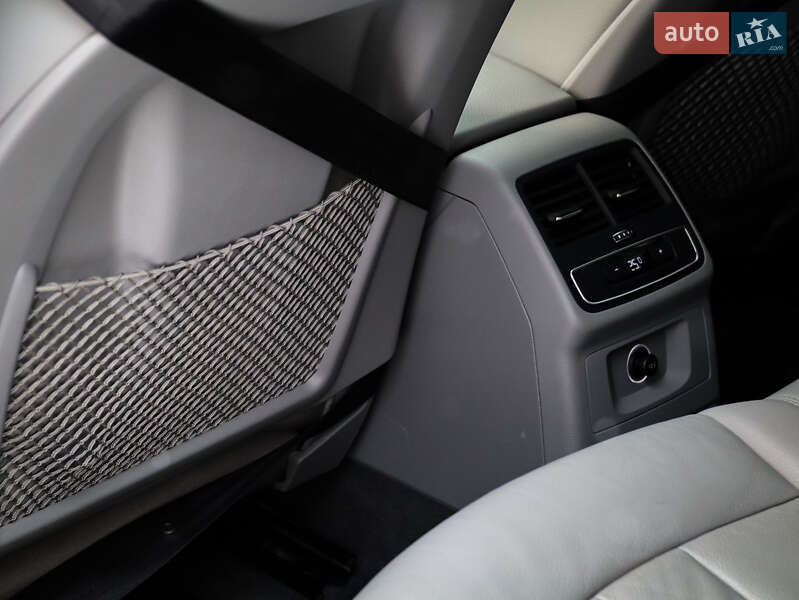 Седан Audi A4 2018 в Сумах