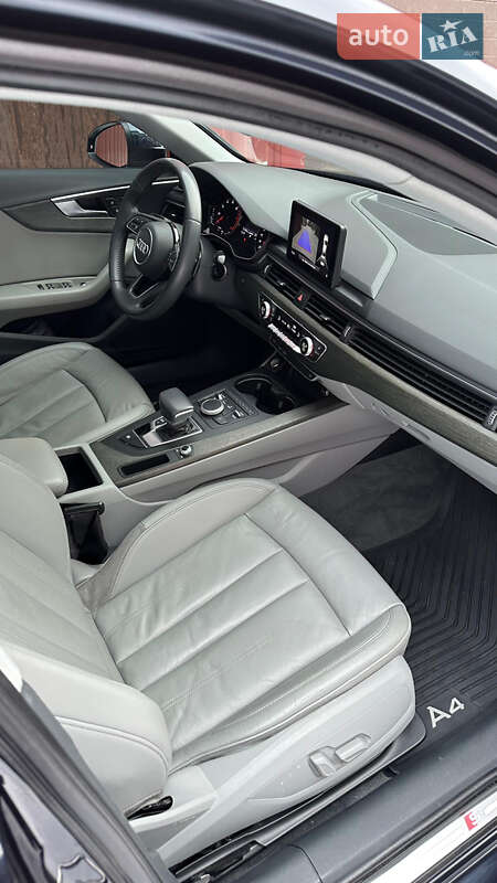 Седан Audi A4 2018 в Сумах