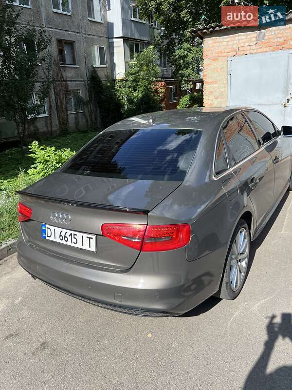 Седан Audi A4 2014 в Харькове