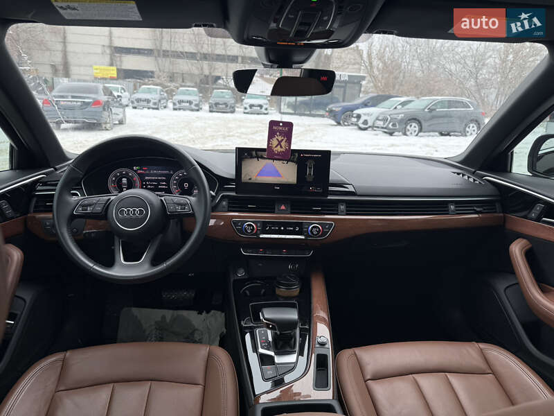 Седан Audi A4 2020 в Києві