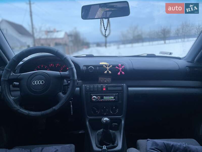 Універсал Audi A4 1998 в Дрогобичі