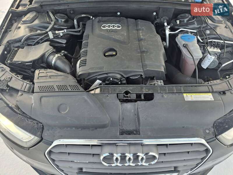 Седан Audi A4 2013 в Каменец-Подольском