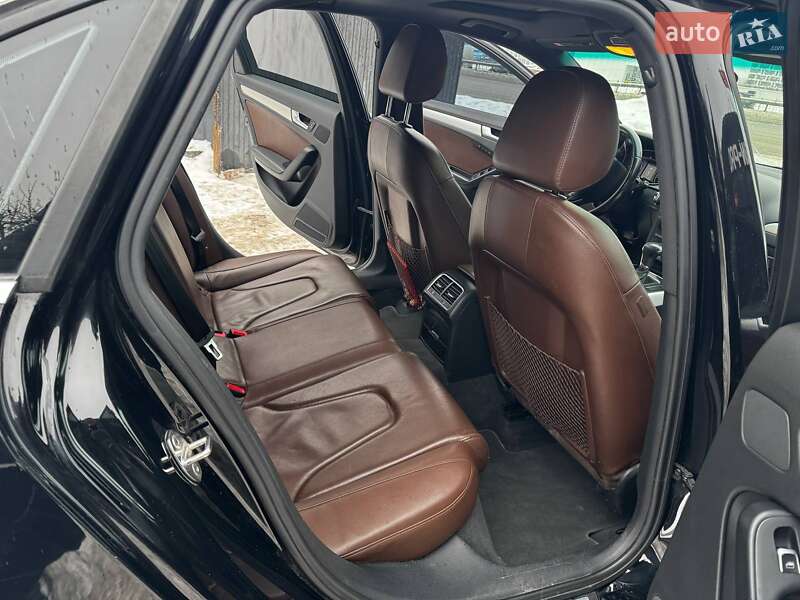 Седан Audi A4 2012 в Киеве