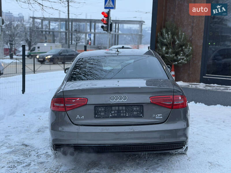 Седан Audi A4 2014 в Чернівцях