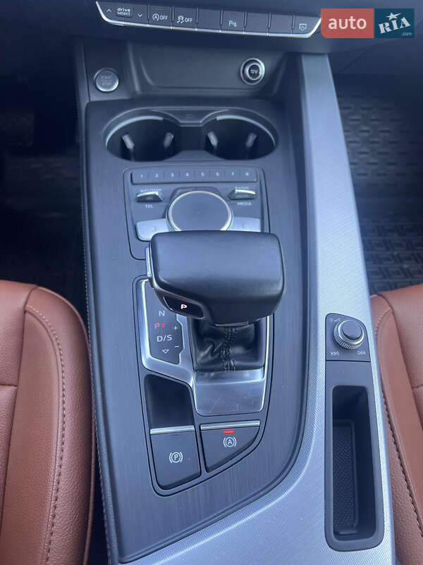 Универсал Audi A4 2016 в Киеве
