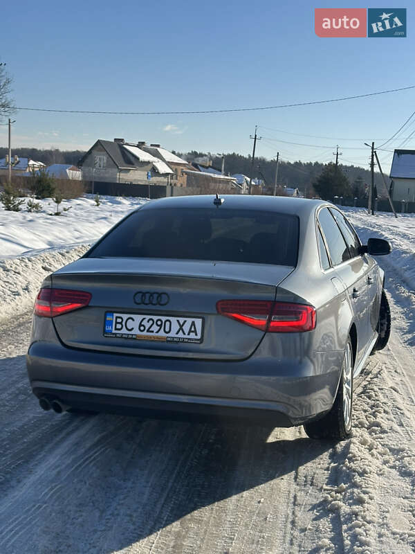 Седан Audi A4 2014 в Львові