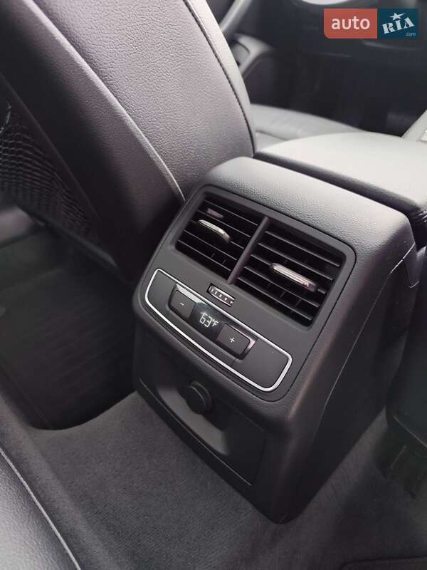 Седан Audi A4 2017 в Чернігові