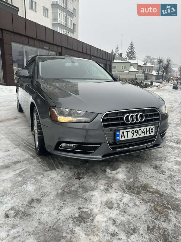 Седан Audi A4 2014 в Ивано-Франковске