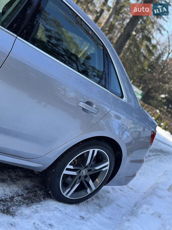 Седан Audi A4 2017 в Дрогобичі