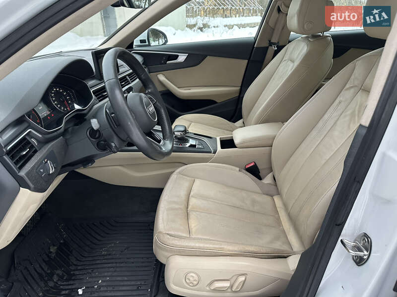 Седан Audi A4 2018 в Рівному