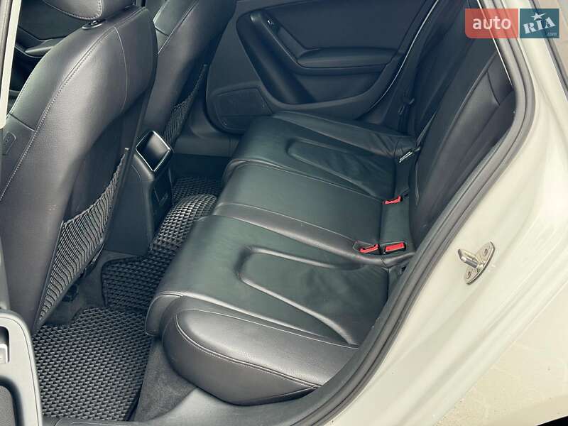 Седан Audi A4 2014 в Вінниці
