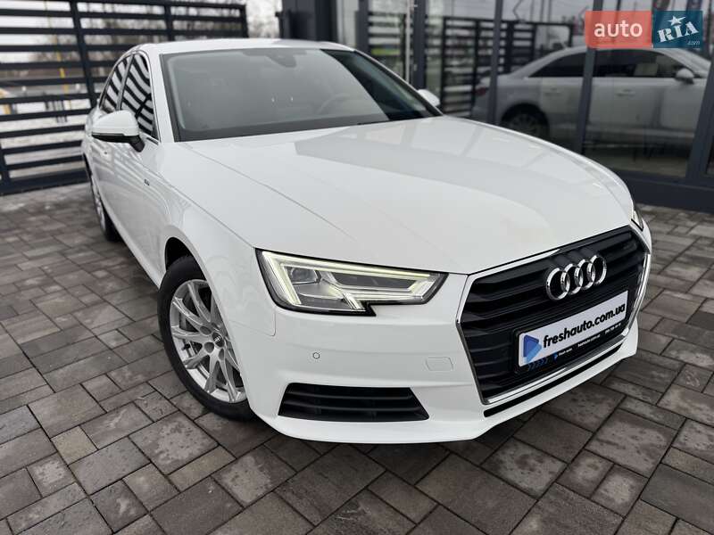 Седан Audi A4 2020 в Рівному
