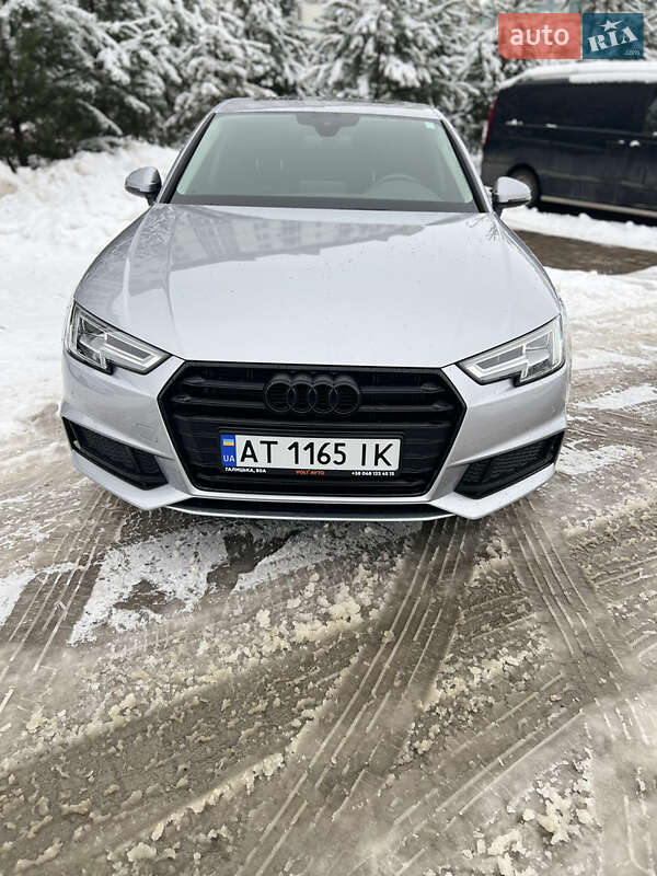 Седан Audi A4 2016 в Івано-Франківську