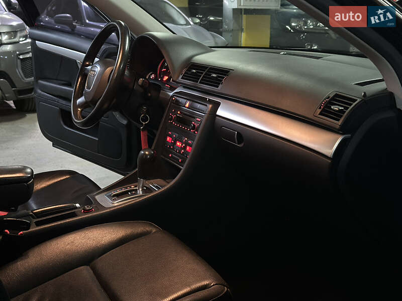 Седан Audi A4 2005 в Днепре