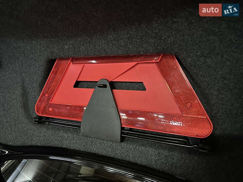 Седан Audi A4 2005 в Днепре