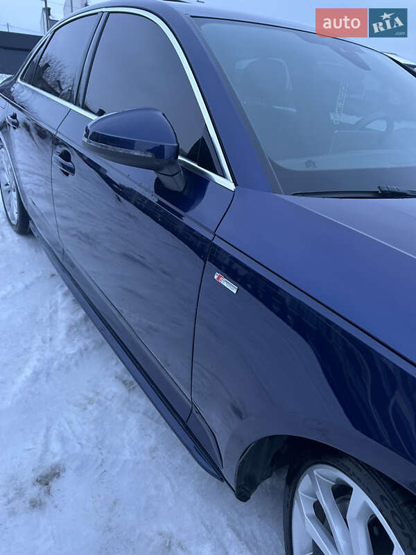Седан Audi A4 2018 в Львові